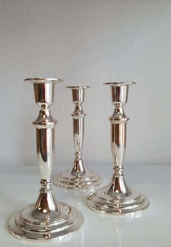 SUDRABA SVEČTURIS